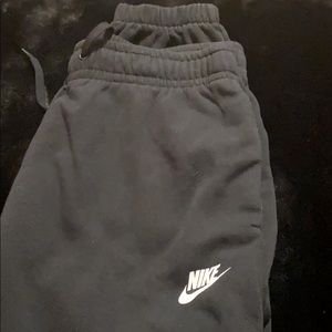 Nike women’s jogger sweatpants